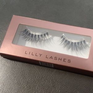 New in box, Lilly Lashes limited edition